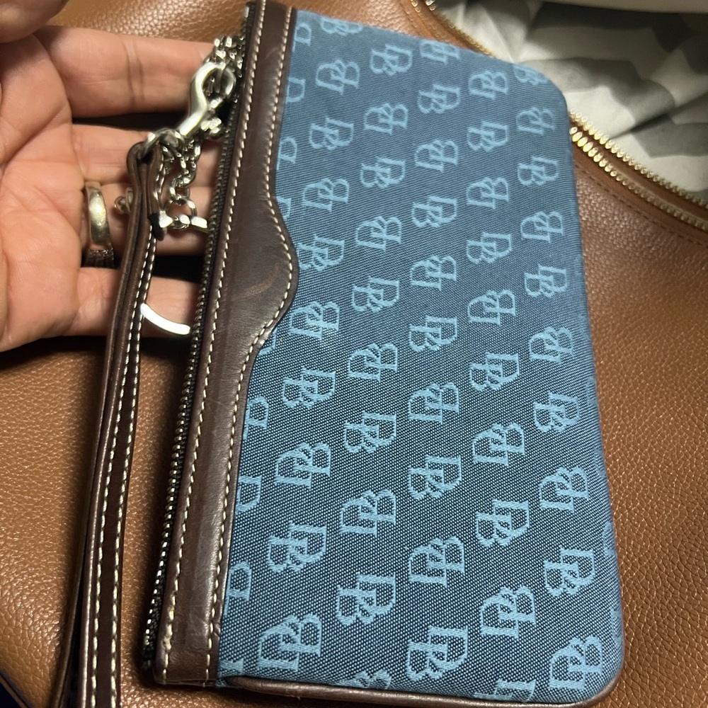 Dooney and Bourke wristlet